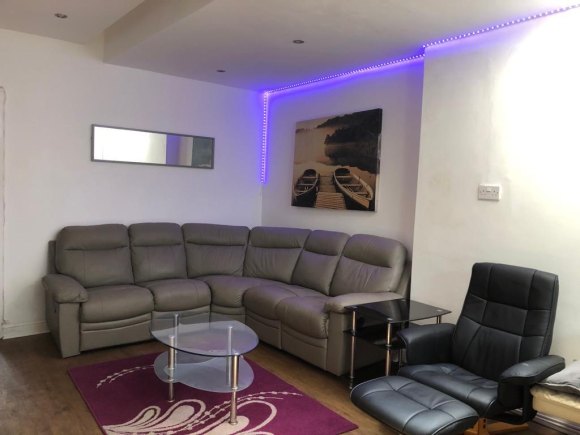 Lounge with LED.jpg